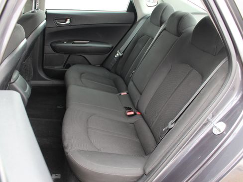 Used 2019 Kia Optima LX image 30