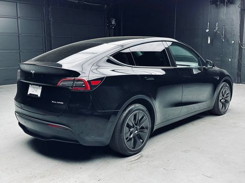 Used 2021 Tesla Model Y Long Range AWD/4WD image 7