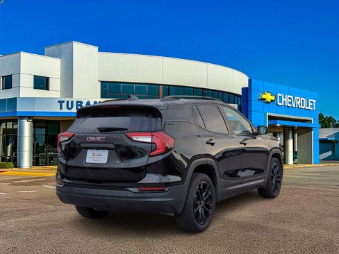 Used 2022 GMC Terrain SLE w/ Driver Convenience Package image 5