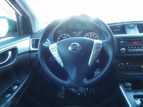 Used 2017 Nissan Sentra S image 17