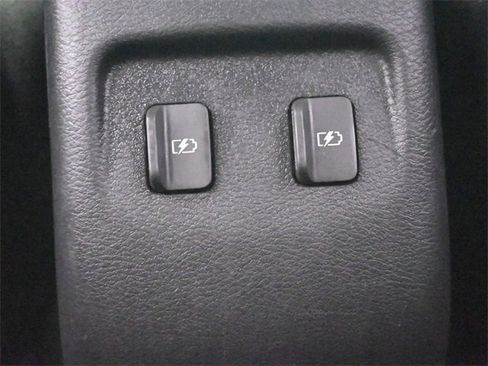 Used 2023 Nissan Kicks SV image 12