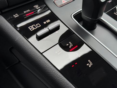 New 2026 Porsche Macan Turbo image 17