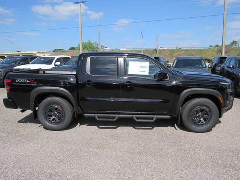 New 2026 Nissan Frontier Pro-X w/ Pro-X Convenience Package RWD image 2
