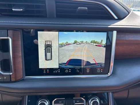 Used 2023 GMC Yukon Denali Ultimate AWD/4WD image 28