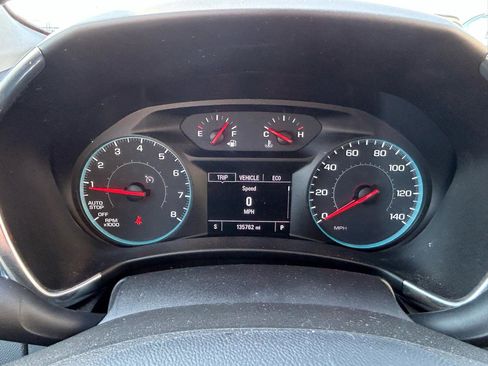 Used 2018 Chevrolet Equinox LT FWD image 21