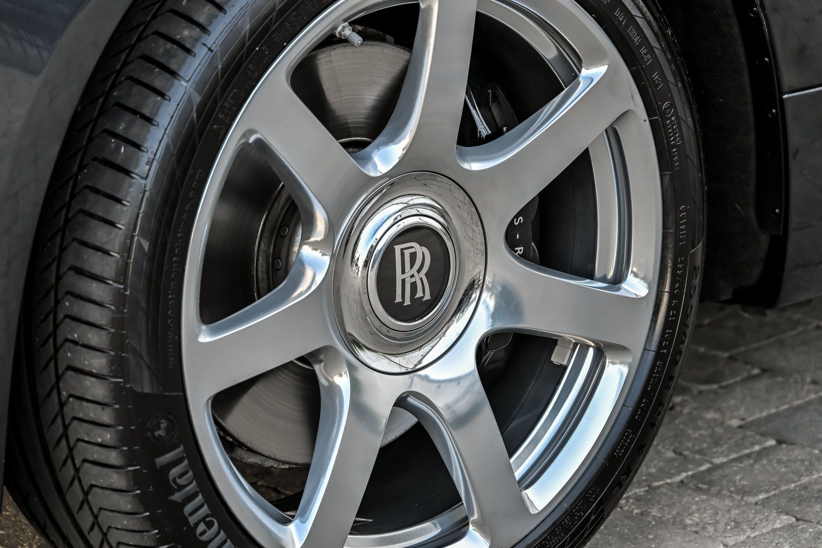 Used 2016 Rolls-Royce Wraith RWD image 8
