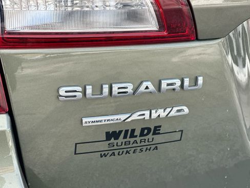 Used 2017 Subaru Outback 3.6R Limited image 17