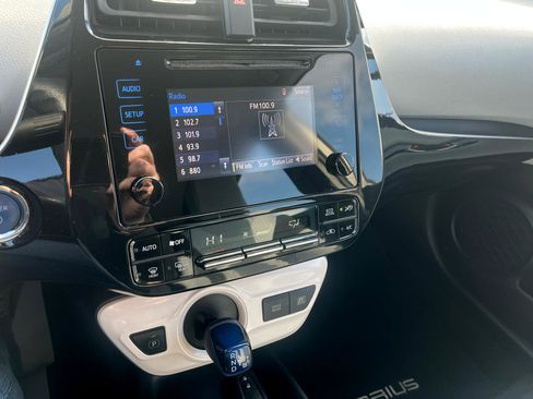 Used 2017 Toyota Prius Two image 14