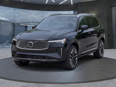 New 2026 Volvo XC90 B6 Plus w/ Protection Package Premier AWD/4WD image 2