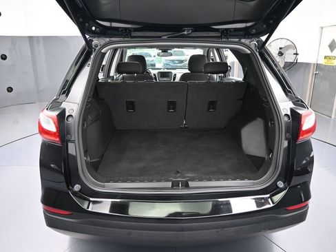 Used 2020 Chevrolet Equinox LS image 31
