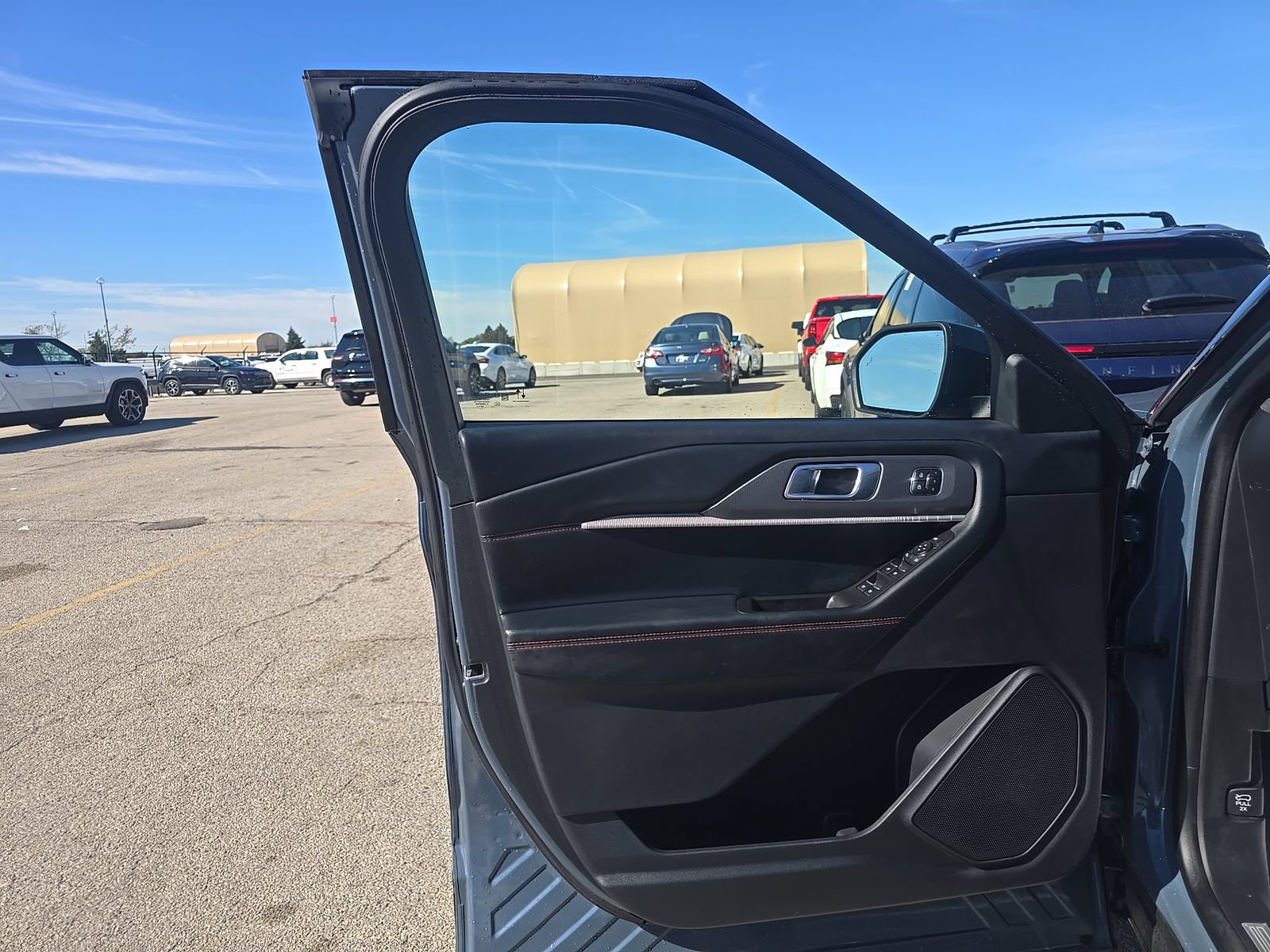 Used 2026 Ford Explorer ST-Line w/ ST-Line Street Pack AWD/4WD image 16