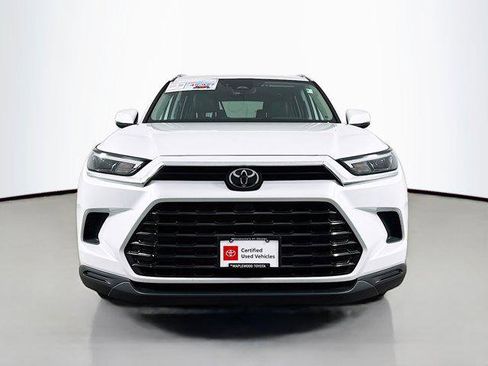 Certified 2025 Toyota Grand Highlander AWD image 2