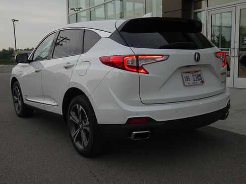 Used 2024 Acura RDX SH-AWD w/ Advance Package image 3