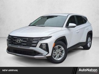 Used 2025 Hyundai Tucson SE video 1