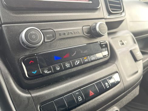 Used 2025 RAM ProMaster 2500 w/ Convenience Group FWD image 24