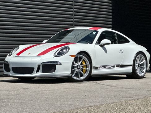 Used 2016 Porsche 911 R RWD image 1