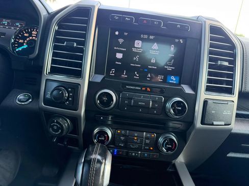 Used 2018 Ford F150 Platinum w/ Equipment Group 701A Luxury AWD/4WD image 57