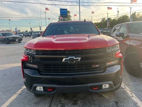 Used 2019 Chevrolet Silverado 1500 LT Trail Boss AWD/4WD image 2