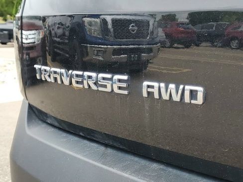 Used 2023 Chevrolet Traverse LT AWD/4WD image 6