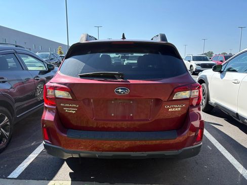 Used 2017 Subaru Outback 2.5i Limited AWD/4WD image 5