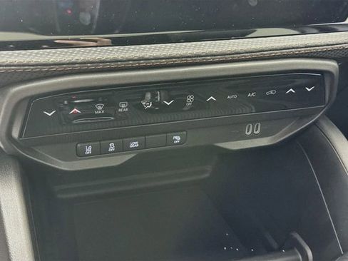 New 2026 Jeep Cherokee Limited AWD/4WD image 15