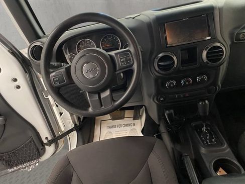 Used 2017 Jeep Wrangler Sport AWD/4WD image 2