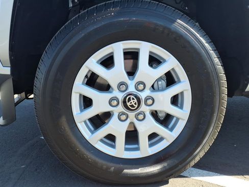 Certified 2025 Toyota Tacoma SR5 image 9