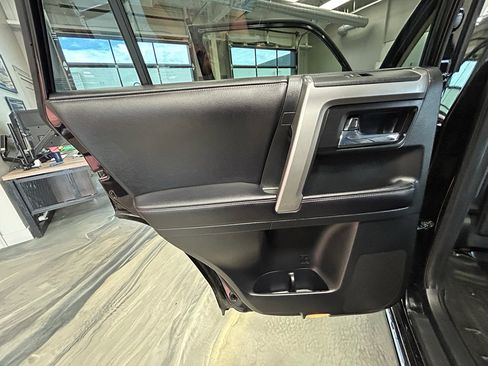 Used 2017 Toyota 4Runner Limited AWD/4WD image 52