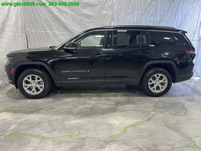 Used 2023 Jeep Grand Cherokee L Limited AWD/4WD image 13