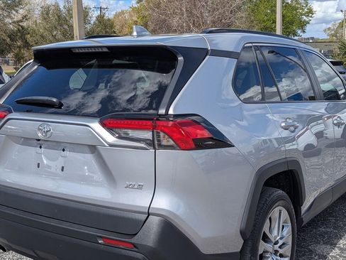 Used 2023 Toyota RAV4 XLE Premium image 7