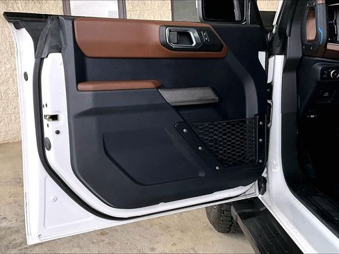 Used 2022 Ford Bronco Outer Banks image 21