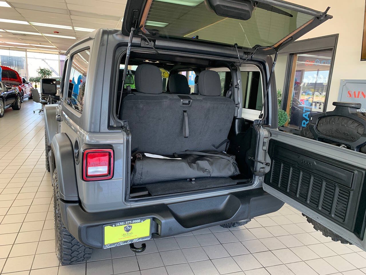 Used 2021 Jeep Wrangler Sport AWD/4WD image 6