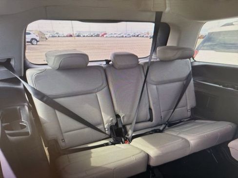 Used 2025 Ford Expedition Active image 18