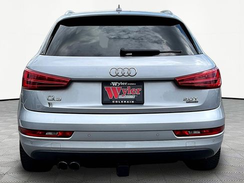 Used 2018 Audi Q3 2.0T Premium w/ Convenience Package AWD/4WD image 5