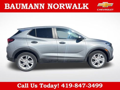 Used 2023 Buick Encore GX Preferred w/ Cold Weather Comfort Package FWD image 4