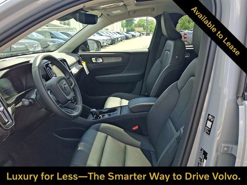 Certified 2026 Volvo XC40 B5 Core w/ Protection Package Premier AWD/4WD image 14