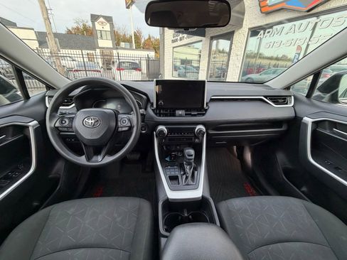 Used 2023 Toyota RAV4 XLE image 22