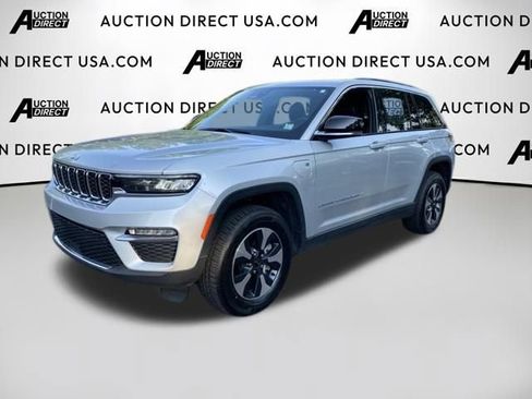 Used 2024 Jeep Grand Cherokee Limited 4xe AWD/4WD image 1