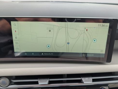 New 2026 Hyundai Tucson Limited image 17