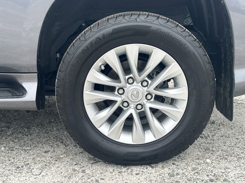 Used 2021 Lexus GX 460 Premium w/ Premium Package image 19