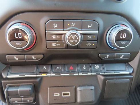 Used 2019 Chevrolet Silverado 1500 LT w/ All-Star Edition AWD/4WD image 32