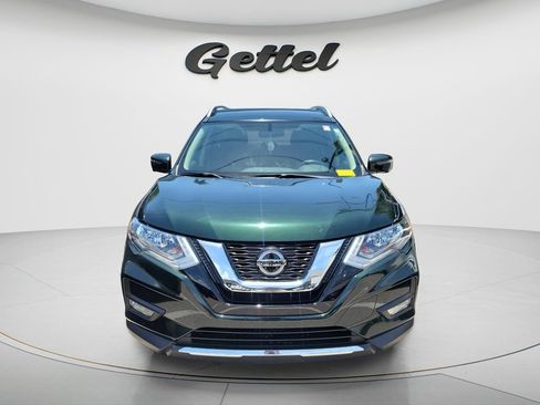 Used 2018 Nissan Rogue SV w/ Premium Package FWD image 2
