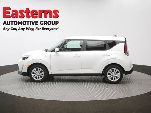 Used 2023 Kia Soul LX FWD image 59