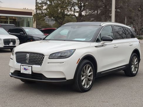 Used 2022 Lincoln Corsair AWD w/ Premium Package image 7