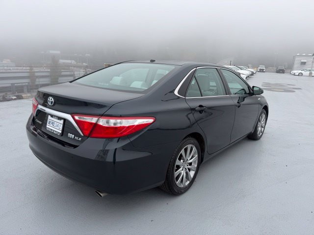 Used 2017 Toyota Camry XLE FWD image 3