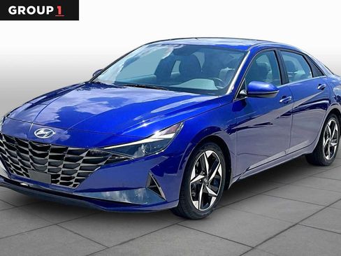 Used 2022 Hyundai Elantra SEL w/ Convenience + Premium Package FWD image 1