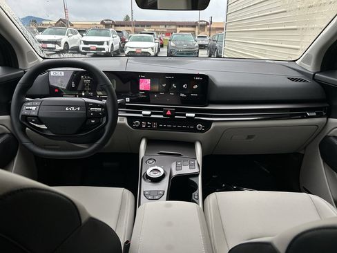 New 2026 Kia Sportage AWD Hybrid image 16