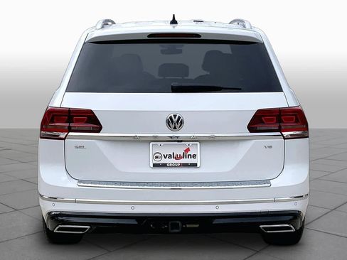 Used 2018 Volkswagen Atlas SEL w/ R-Line Package FWD image 5