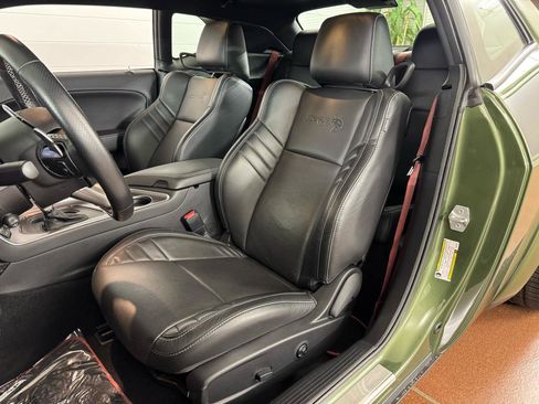 Used 2019 Dodge Challenger SRT Hellcat Redeye image 12