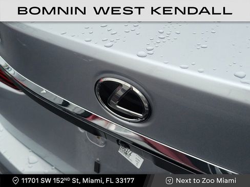 Used 2025 Lexus ES 350 w/ Premium Package image 6